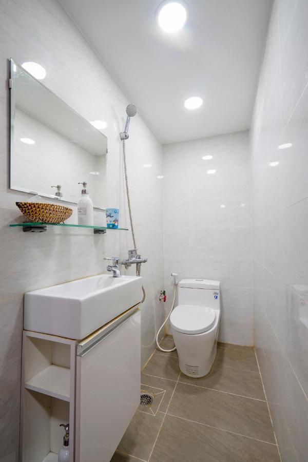 La Hotel Ho Chi Minh City Exterior photo